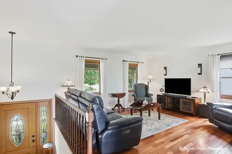 1899 West Alder Drive Hoffman Estates IL 60192