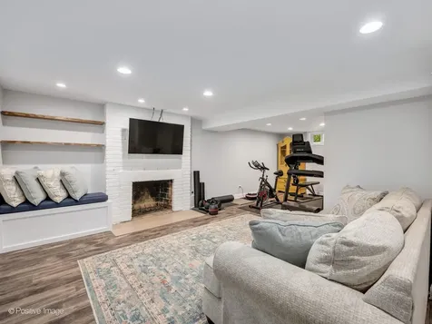3913 Forest Avenue Downers Grove IL 60515