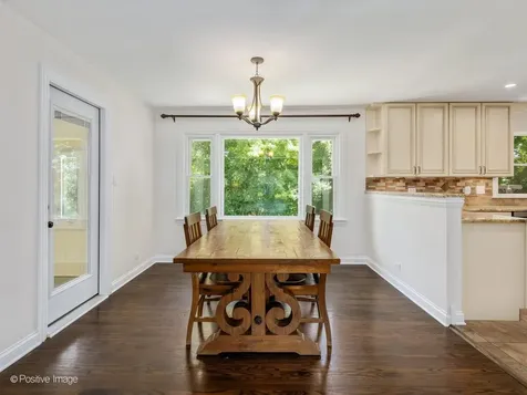 3913 Forest Avenue Downers Grove IL 60515