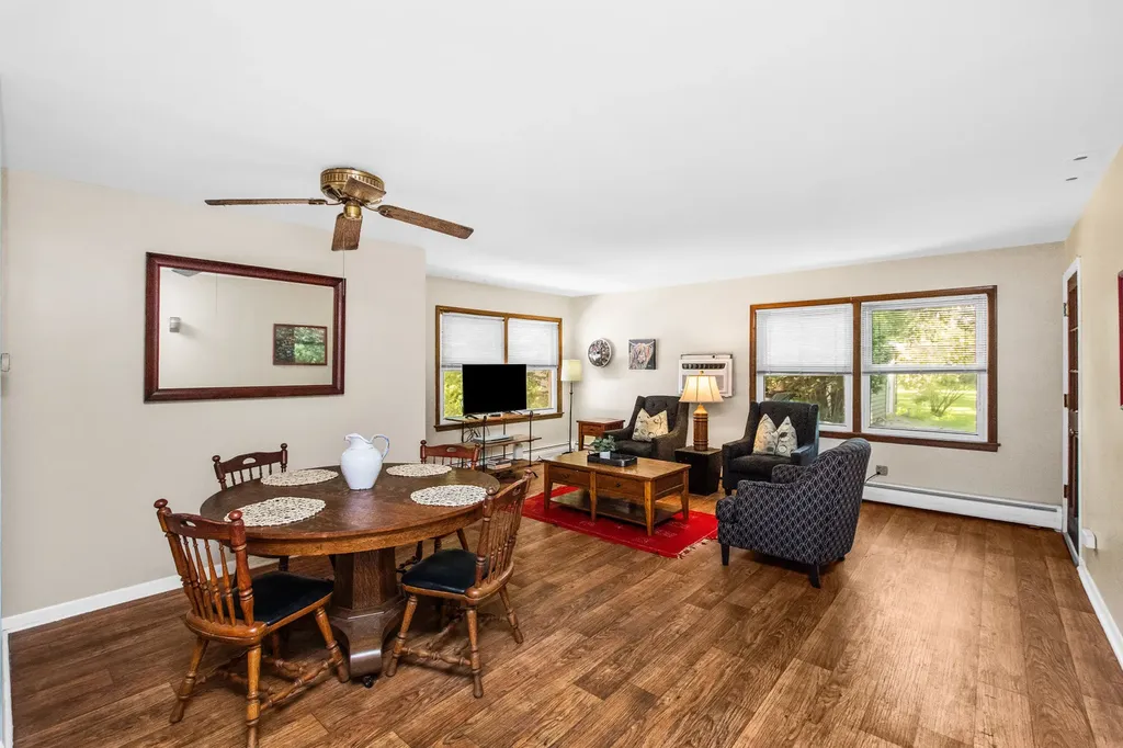 8526 Rockefeller Avenue Brookfield IL 60513