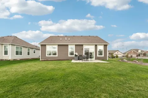 1053 Honey Locust Drive Crystal Lake IL 60012