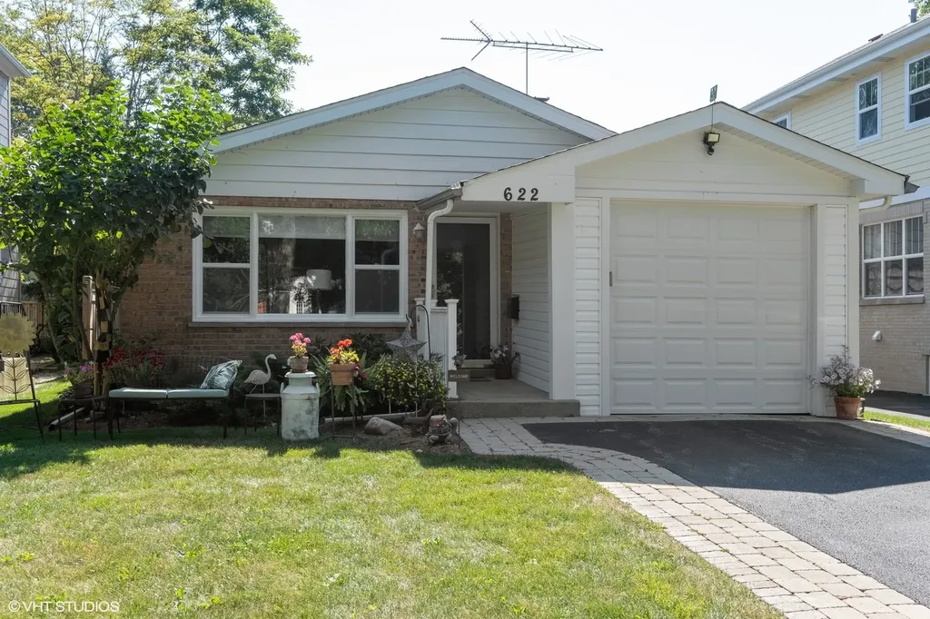 622 Pleasant Avenue Highland Park IL 60035