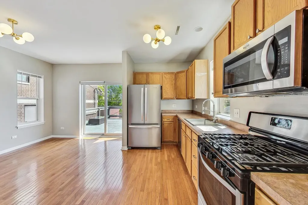 3761 South Lake Park Avenue Chicago IL 60653