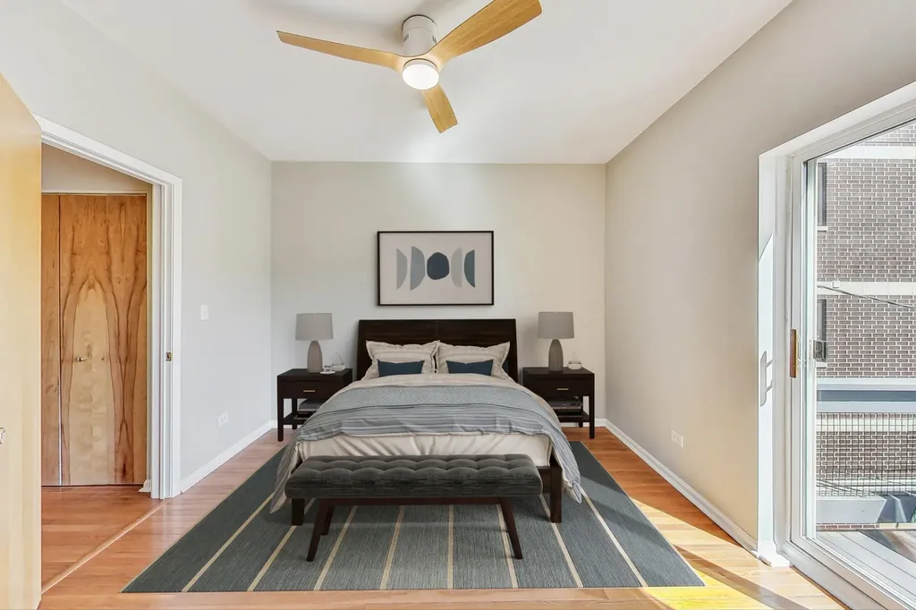 3761 South Lake Park Avenue Chicago IL 60653