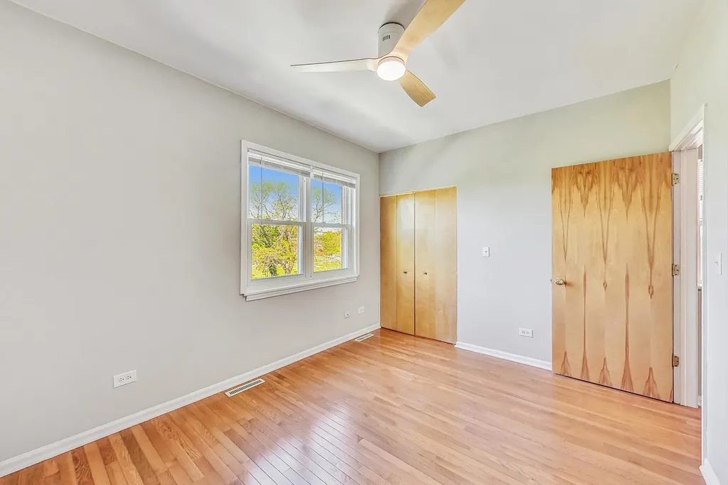 3761 South Lake Park Avenue Chicago IL 60653