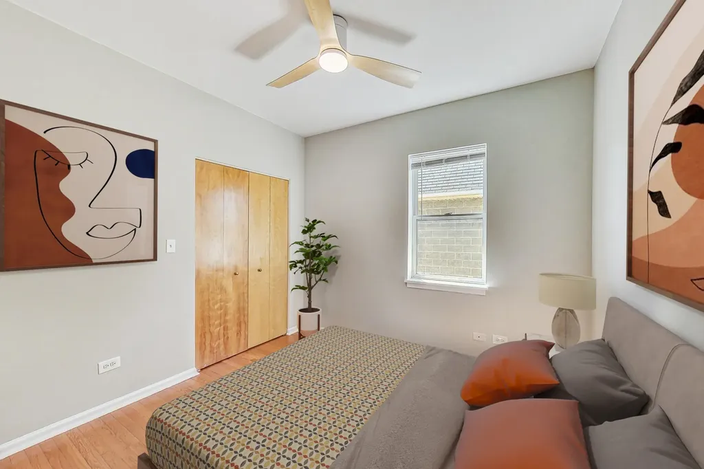 3761 South Lake Park Avenue Chicago IL 60653