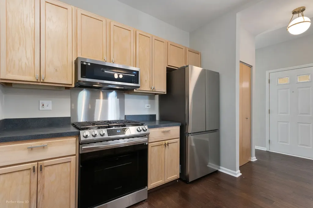 3761 South Lake Park Avenue Chicago IL 60653