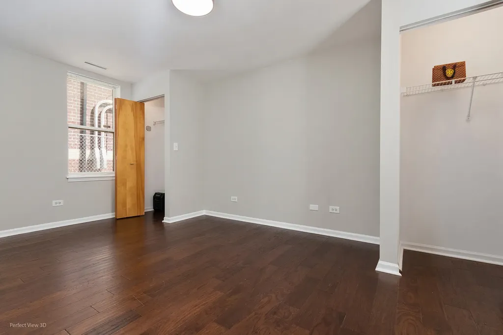 3761 South Lake Park Avenue Chicago IL 60653