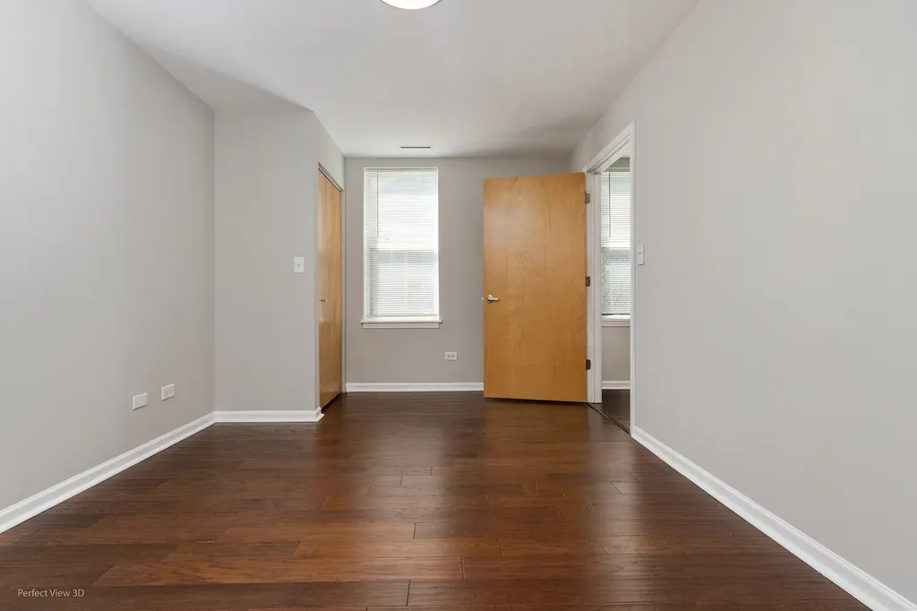 3761 South Lake Park Avenue Chicago IL 60653