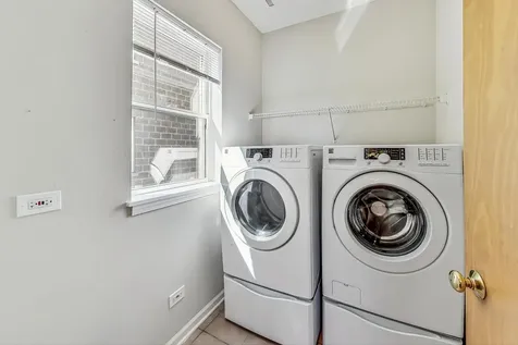 3761 South Lake Park Avenue Chicago IL 60653