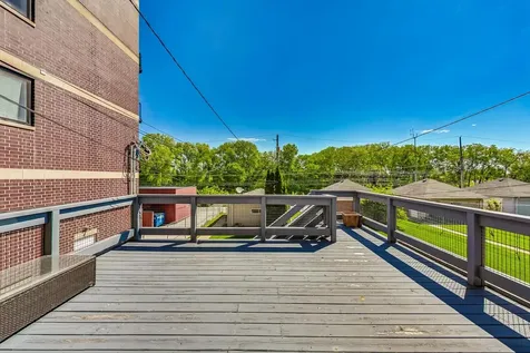 3761 South Lake Park Avenue Chicago IL 60653