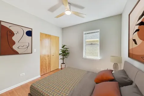 3761 South Lake Park Avenue Chicago IL 60653