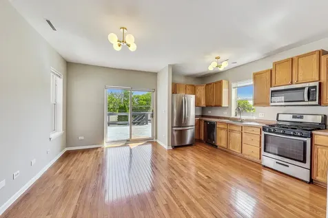 3761 South Lake Park Avenue Chicago IL 60653