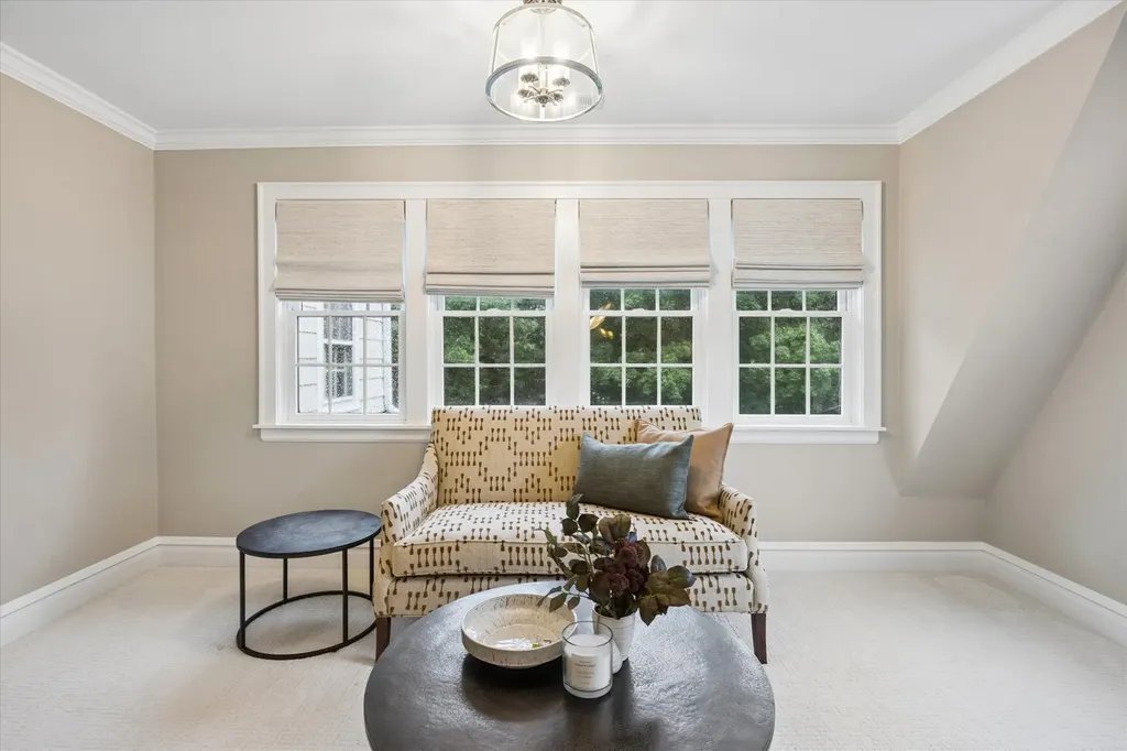 4060 Grove Avenue Western Springs IL 60558