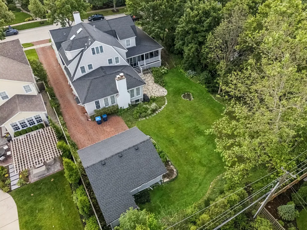 4060 Grove Avenue Western Springs IL 60558