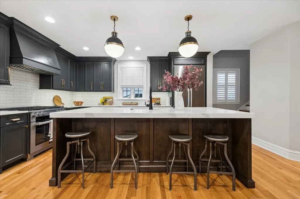 4060 Grove Avenue Western Springs IL 60558