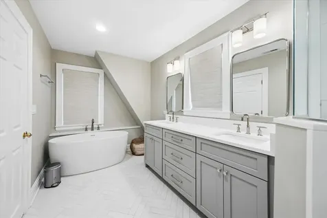 4060 Grove Avenue Western Springs IL 60558