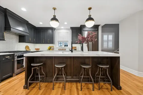 4060 Grove Avenue Western Springs IL 60558