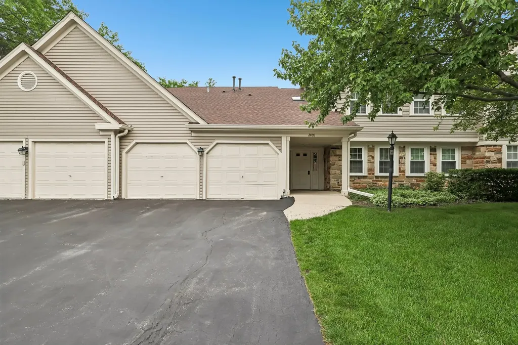 2838 Meadow Lane Schaumburg IL 60193