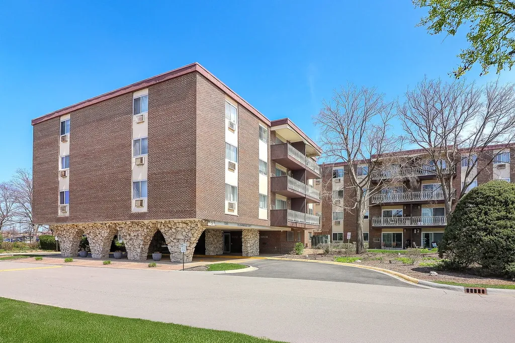 1301 South Finley Road Lombard IL 60148