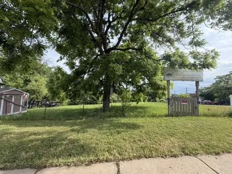 Lot 3 Russell Street Elgin IL 60120