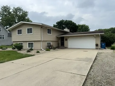 209 North Steele Street Cherry IL 61317