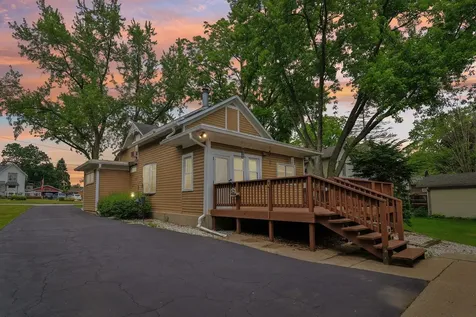 11806 Maple Avenue Hebron IL 60034