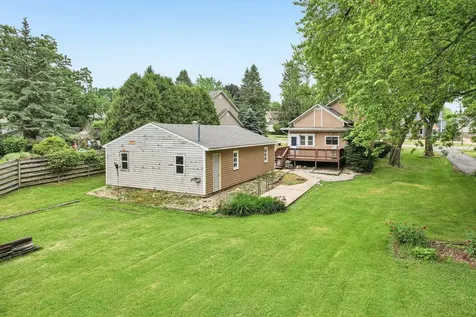 11806 Maple Avenue Hebron IL 60034
