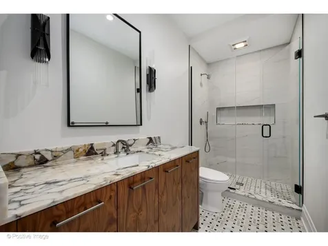 1925 West School Street Chicago IL 60657