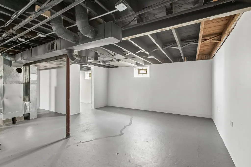 10145 South Bensley Avenue Chicago IL 60617