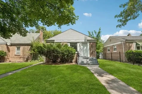 10145 South Bensley Avenue Chicago IL 60617