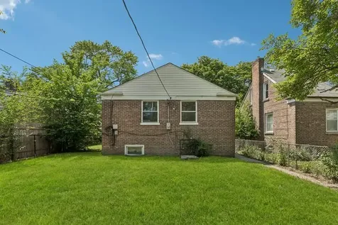 10145 South Bensley Avenue Chicago IL 60617