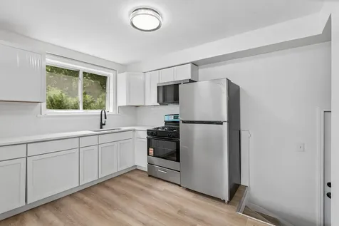 10145 South Bensley Avenue Chicago IL 60617