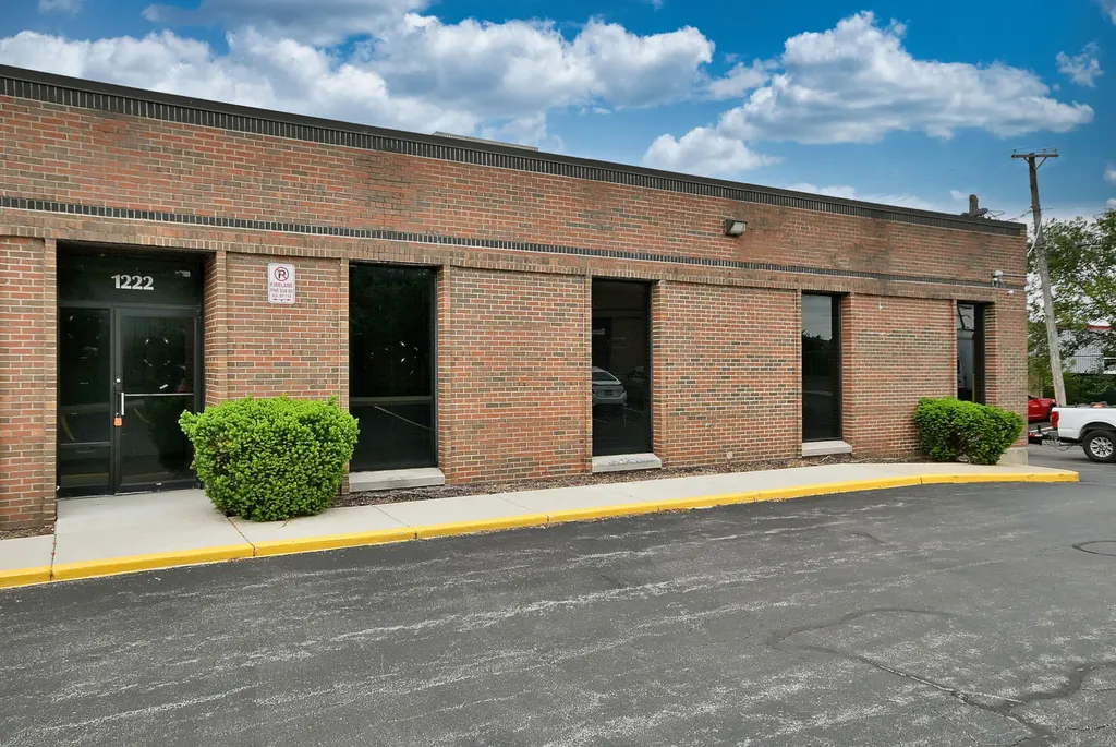 1222 Remington Road Schaumburg IL 60173