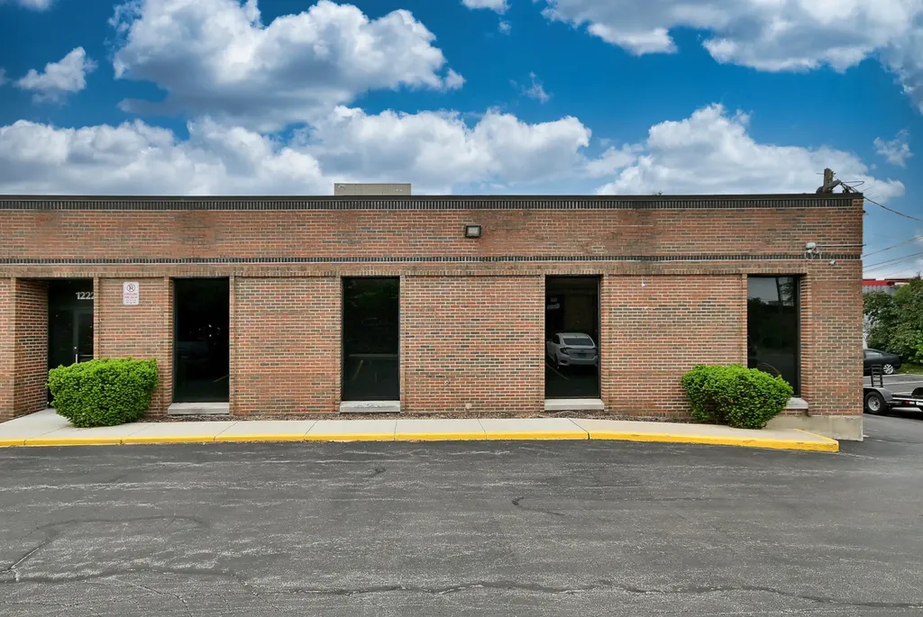 1222 Remington Road Schaumburg IL 60173
