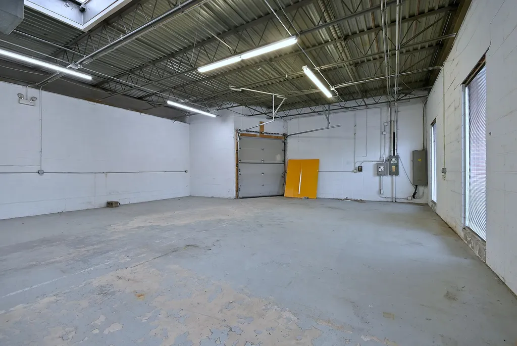 1222 Remington Road Schaumburg IL 60173