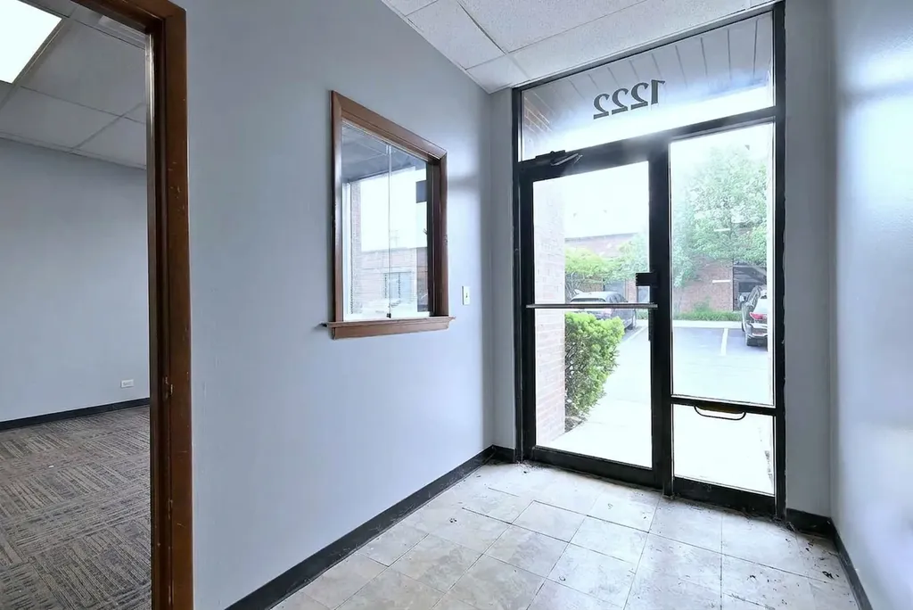 1222 Remington Road Schaumburg IL 60173
