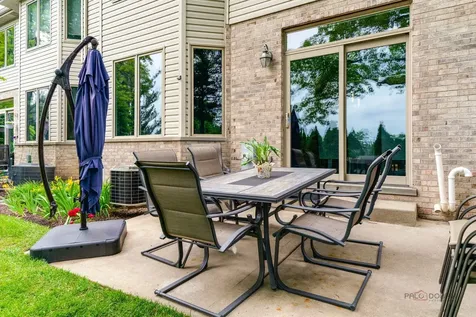 695 East Nerge Road Roselle IL 60172