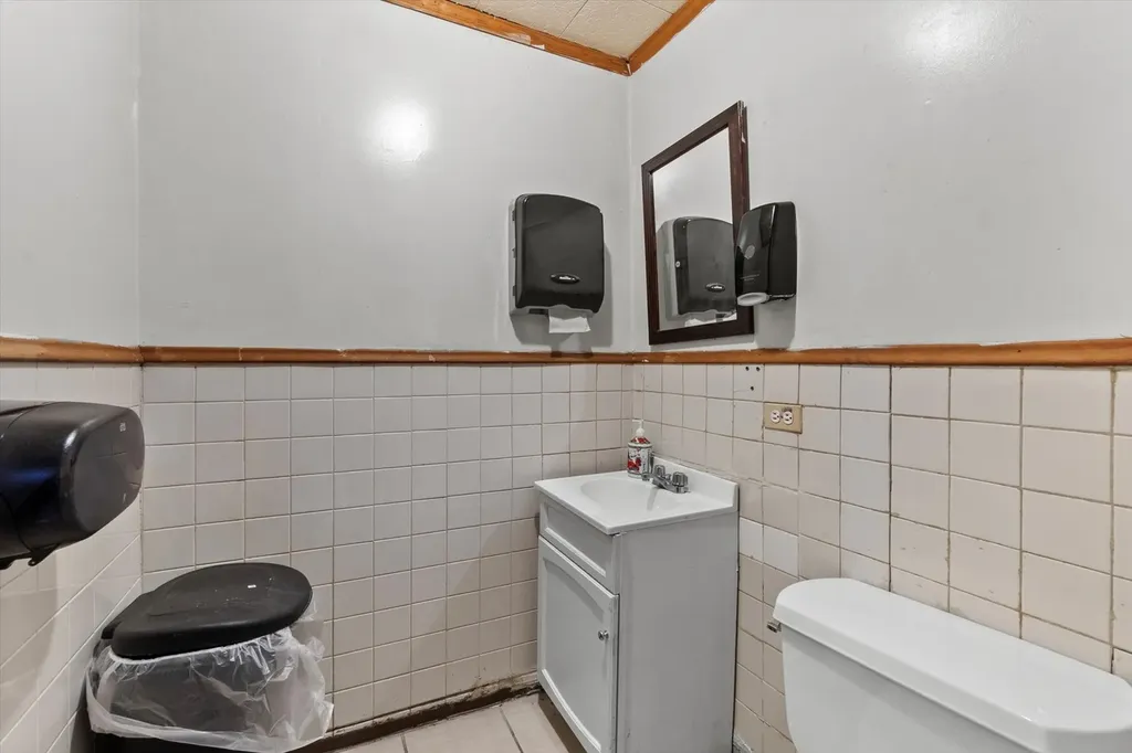 10606 South Torrence Avenue Chicago IL 60617