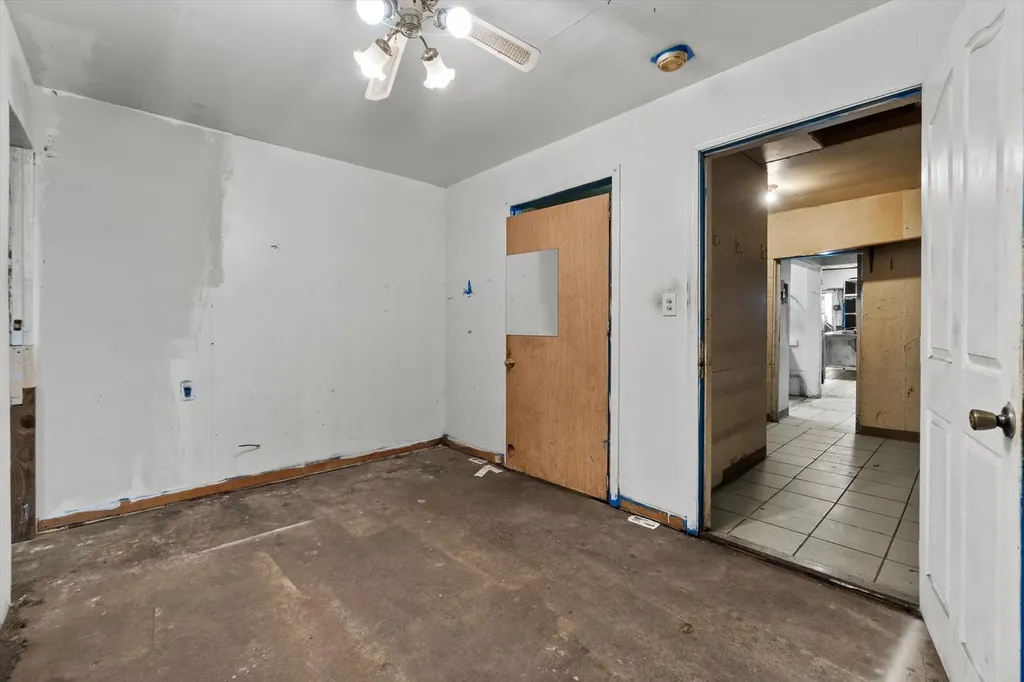 10606 South Torrence Avenue Chicago IL 60617