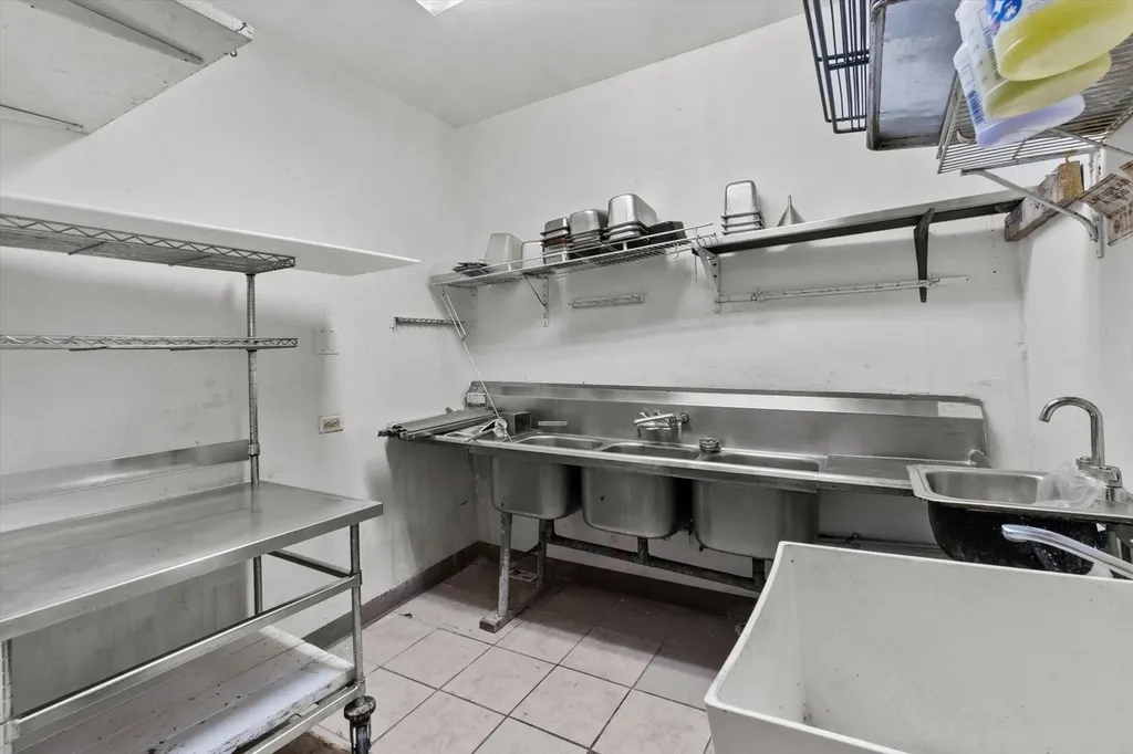 10606 South Torrence Avenue Chicago IL 60617