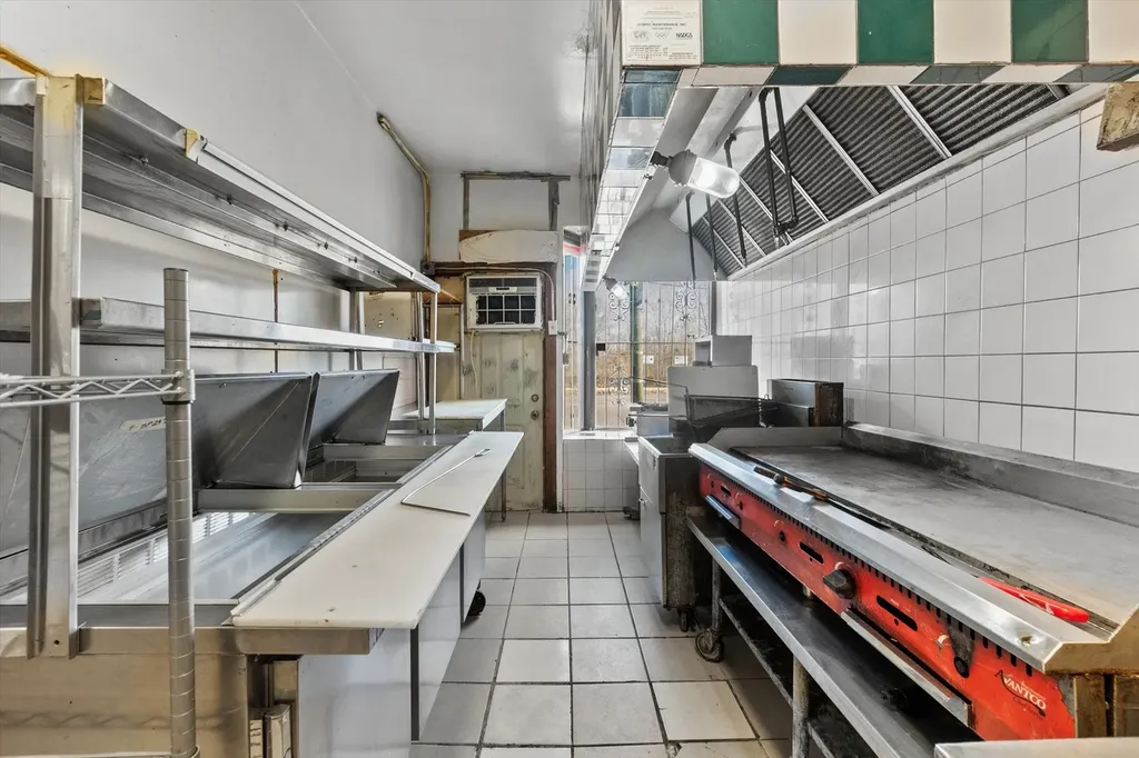 10606 South Torrence Avenue Chicago IL 60617