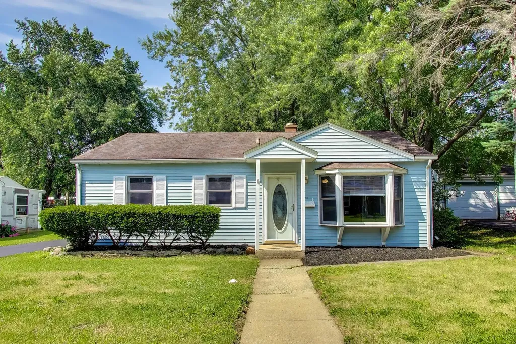 1415 Walnut Drive Woodstock IL 60098