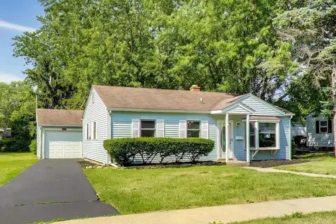 1415 Walnut Drive Woodstock IL 60098