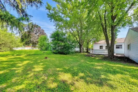 1415 Walnut Drive Woodstock IL 60098
