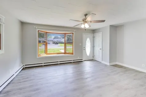 1415 Walnut Drive Woodstock IL 60098