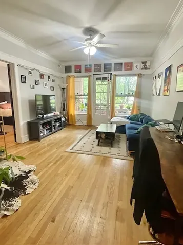 908 West Waveland Avenue Chicago IL 60613