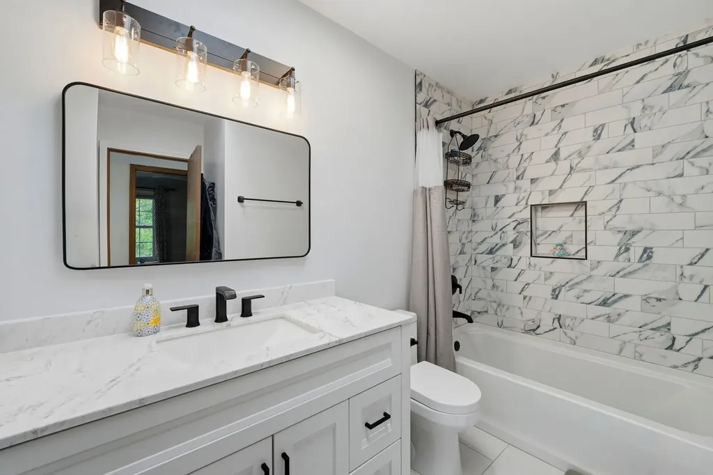 3128 Portland Court Aurora IL 60504