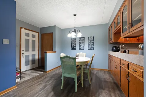 8425 West 95th Street Hickory Hills IL 60457