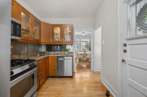 854 Washington Boulevard Oak Park IL 60302
